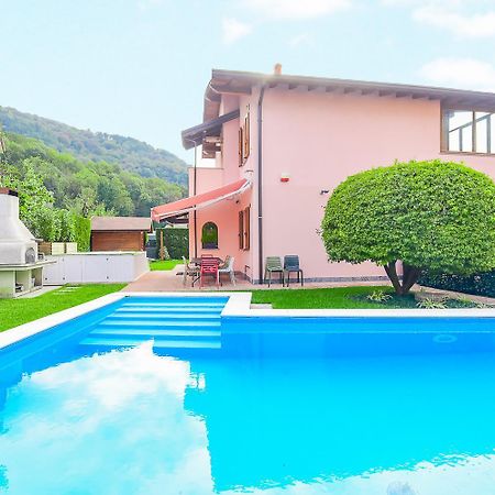 Jane E Jolie Holiday Home Private Swimming Pool Вальброна Экстерьер фото